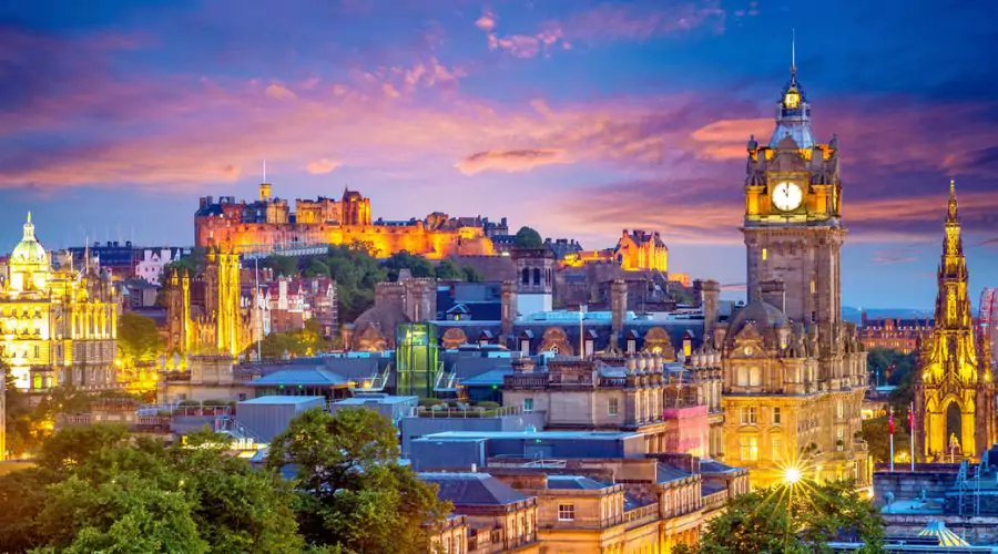 Top six things to visit in Edinburgh for a lifetime experience