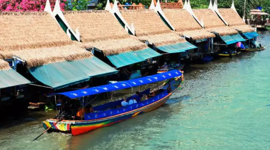 Explore Koh Kret Island Floating Market 
