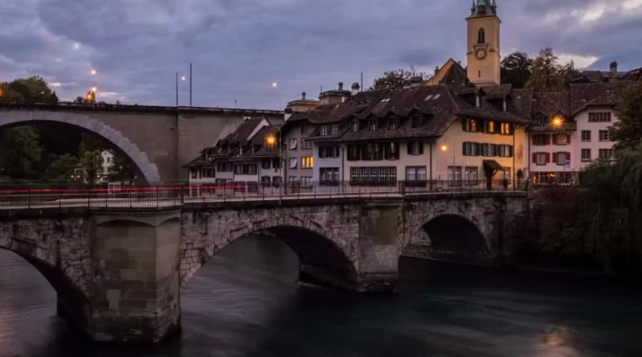 2-Hour Romantic Tour in Bern