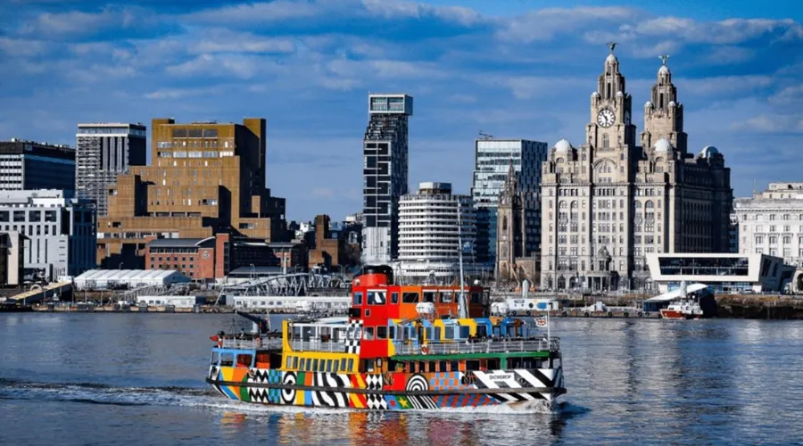River Cruise and Sightseeing Bus Tour in Liverpool