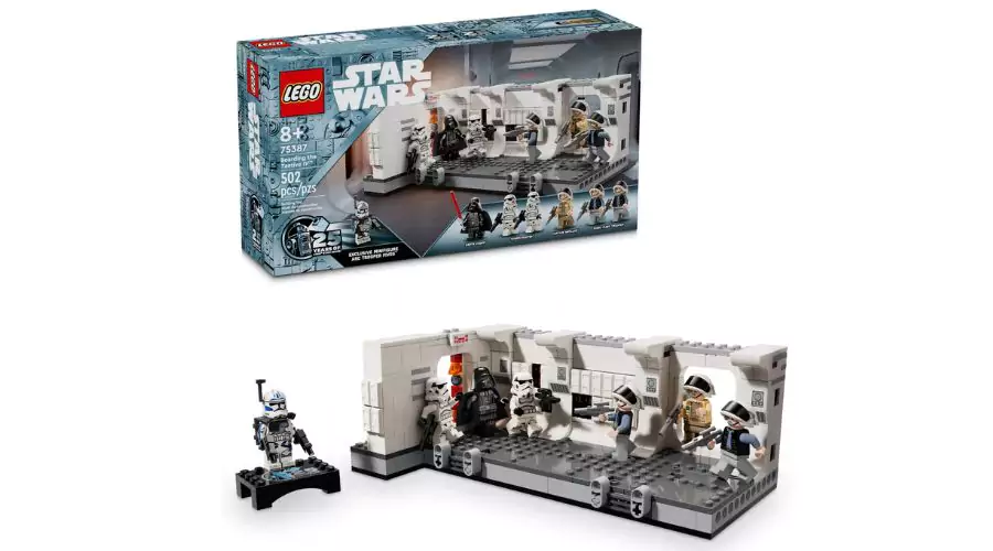 LEGO Star Wars Boarding the Tantive IV Buildable Playset