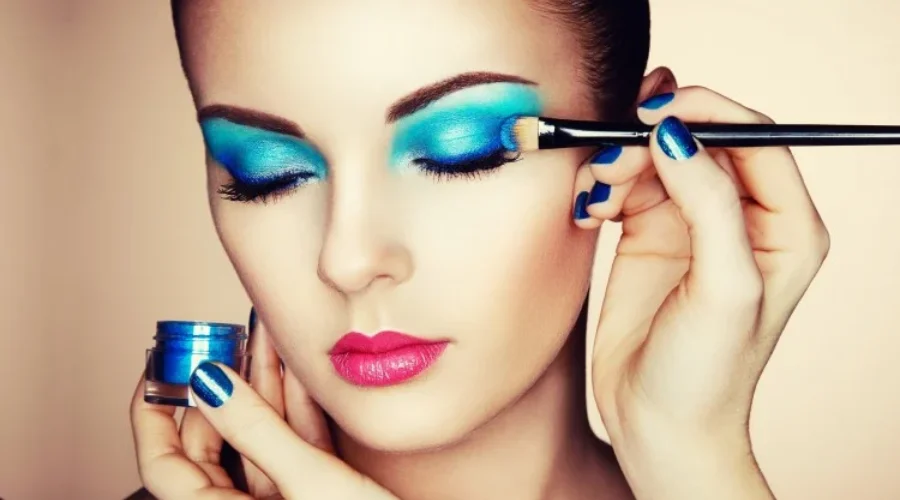 Make-up for Beginners learn to do make-up like a Pro