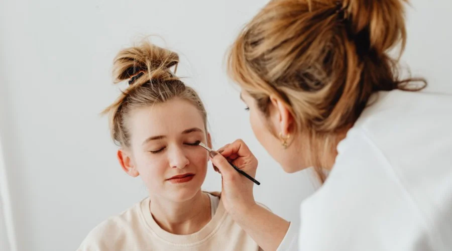 Makeup 101 - Learn Makeup Online - Become a Makeup Artist