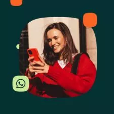 WhatsApp bot vs live chat for e-commerce | Noblepuma